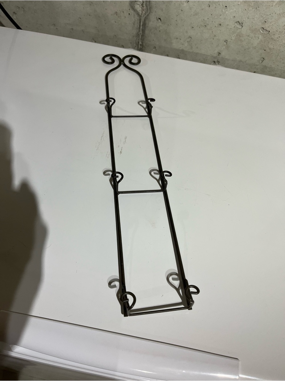 Decorative Black Metal Wall Hanging Rack - Slim Vertical Design